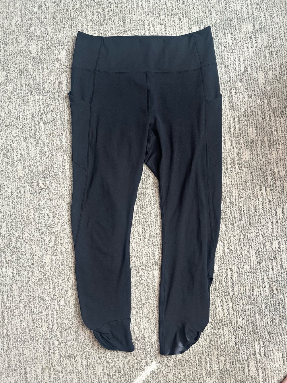 Fabletics PureLuxe oasis 7/8 keyhole twist leggings